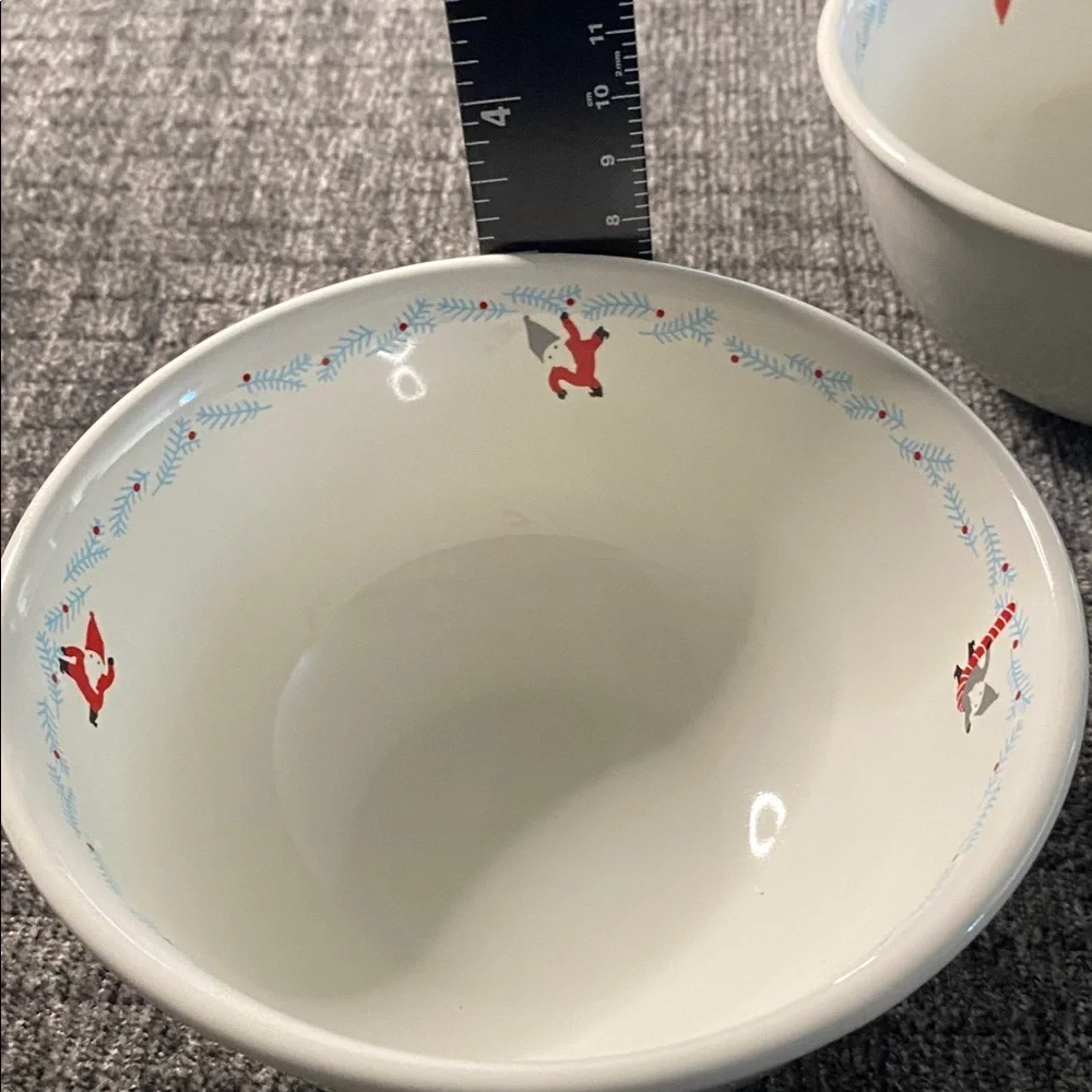 IKEA Holiday Decorative White Bowl and Plate Set. Gnome Design. 2 Plates/2 Bowls